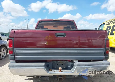 2001 Dodge Ram 1500 St из США, поврежденный, VIN 3B7HC13Z61M251808